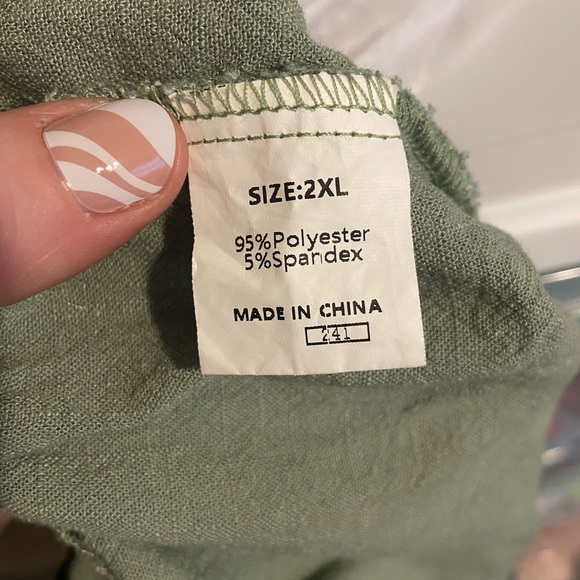 2x olive shorts - Picture 3 of 3